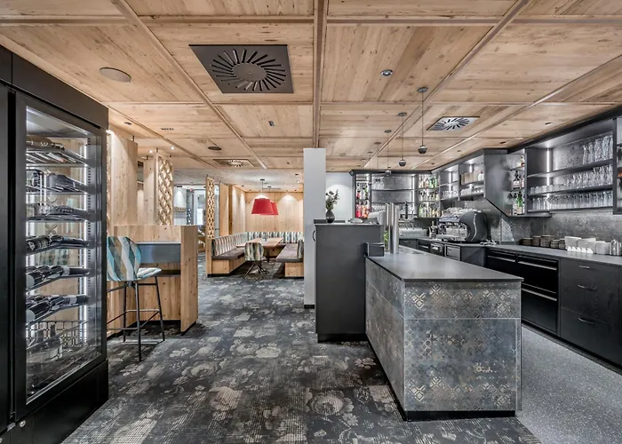 Grauer Bar Hotel Solden