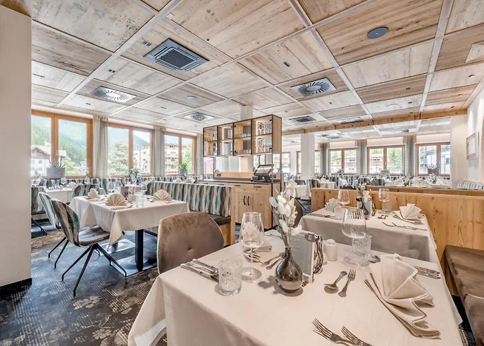 Hotel Grauer Bar Solden