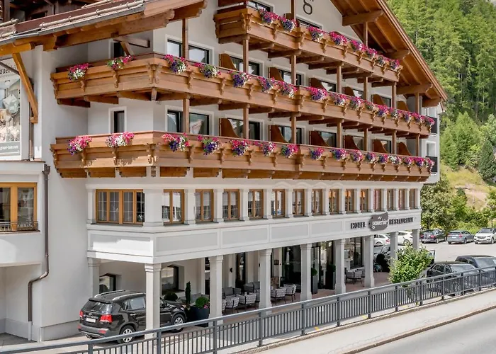 Grauer Bar 4* Solden