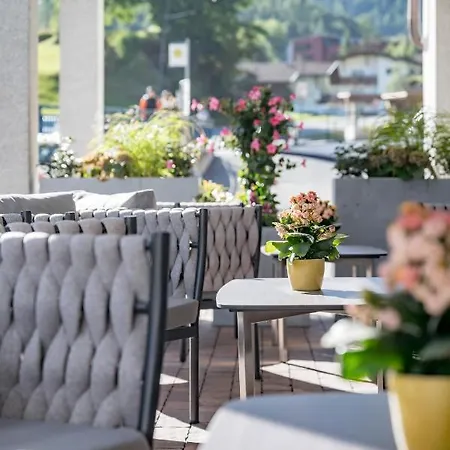 Grauer Bar Sölden