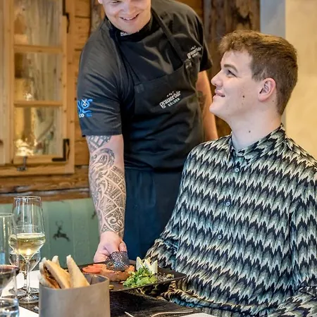 格劳尔巴酒店 4* 索尔登