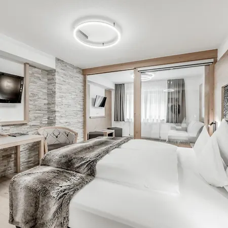 Grauer Baer Готель 4*