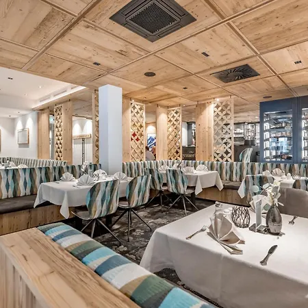 Grauer Bar 4* Sölden
