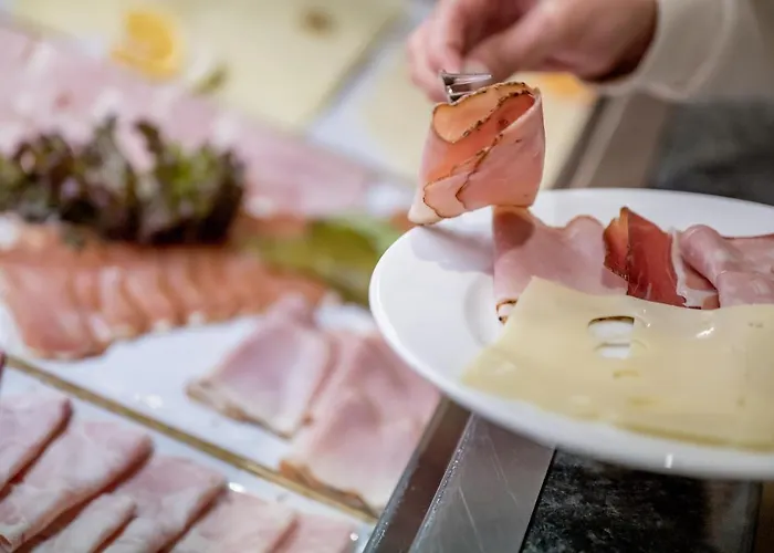 Отель Grauer Baer 4*