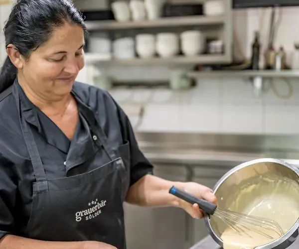 Grauer Baer Отель Зёльден