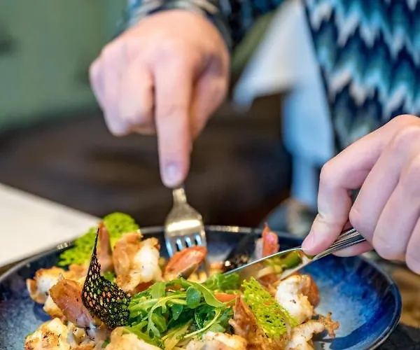 Отель Grauer Baer 4*