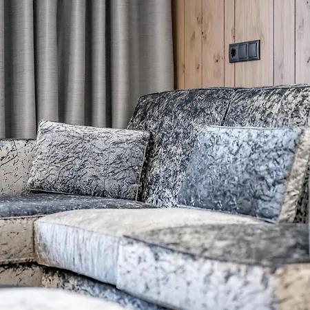 Grauer Baer Ζόλντεν