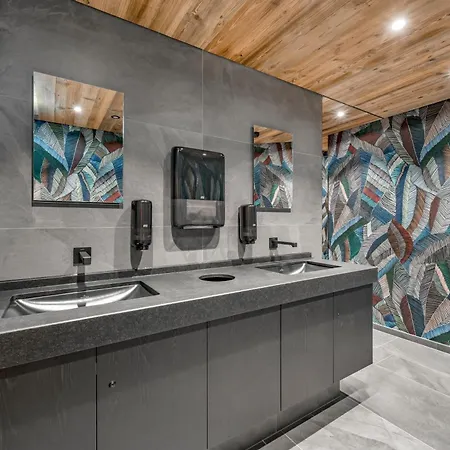 Grauer Baer Ξενοδοχείο Ζόλντεν