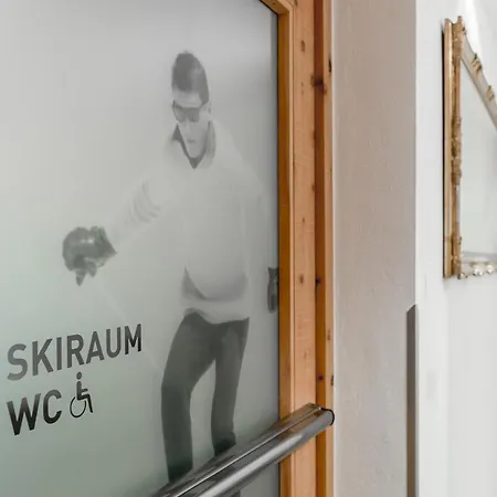 Grauer Baer Sölden
